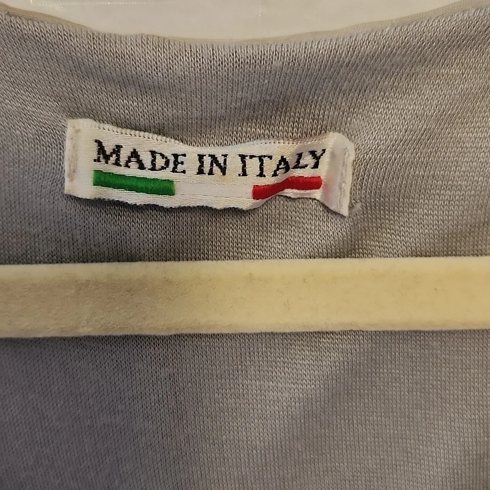 Made In Italy Silk Embroidered Gray Women's Top Sz M - Picture 2 of 11